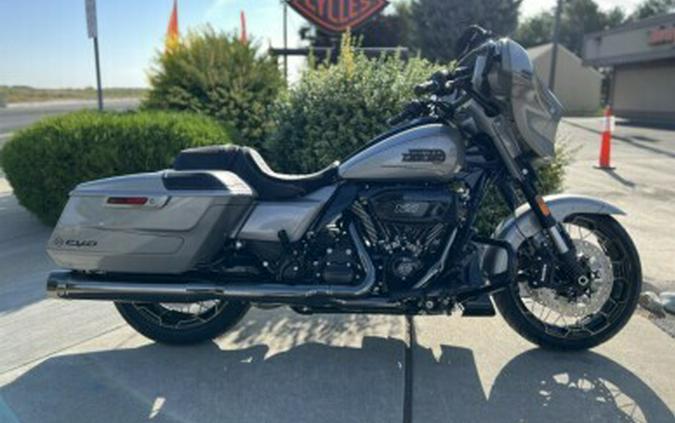 2023 Harley-Davidson CVO™ Street Glide Dark Platinum w/Pinstripe