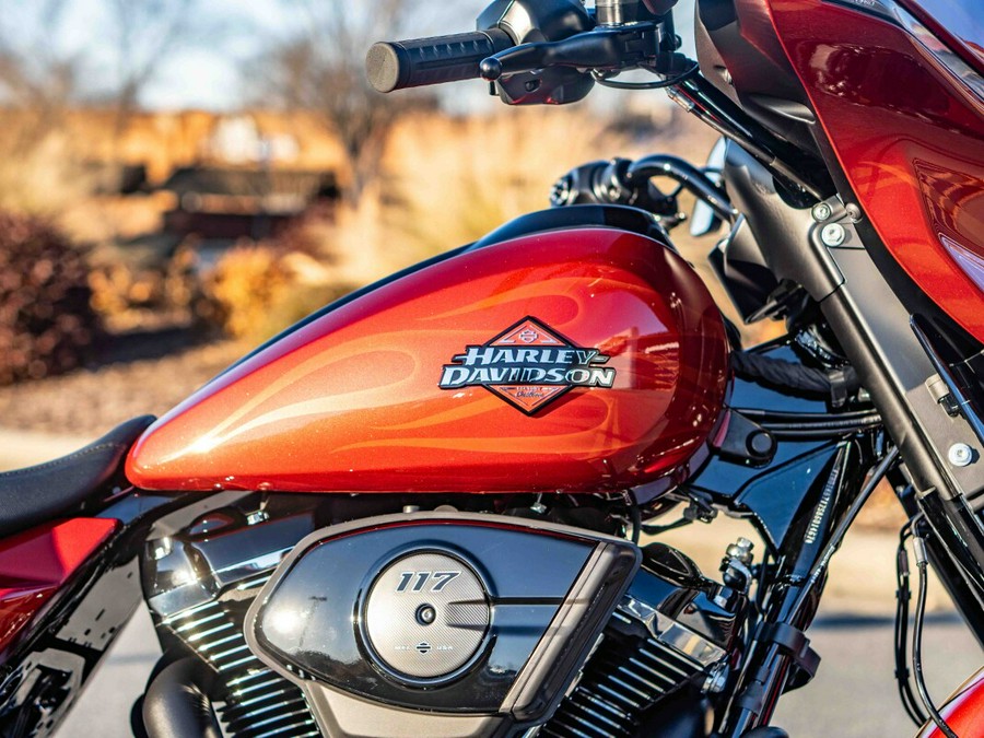 FLHX 2025 Street Glide™