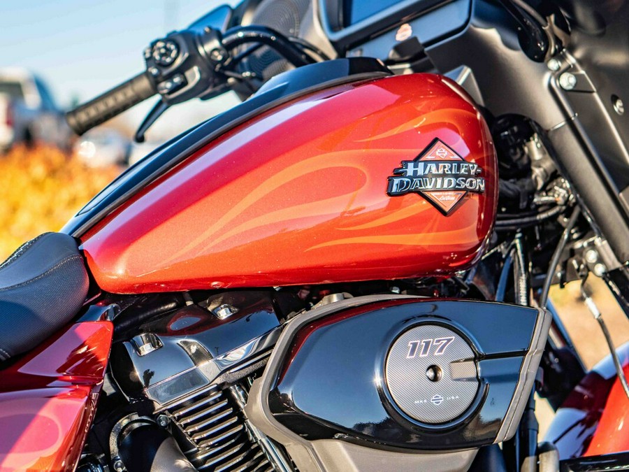 FLHX 2025 Street Glide™