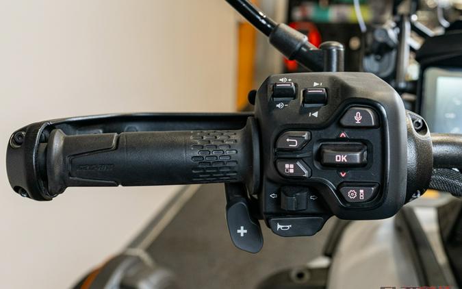 2025 Can-Am CANYON XT