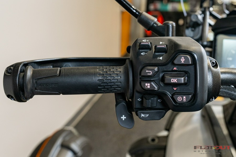 2025 Can-Am CANYON XT