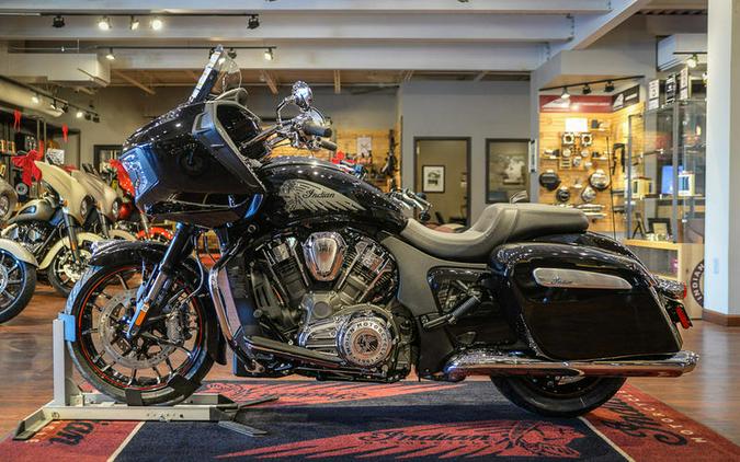 2023 Indian Motorcycle® Challenger® Limited Black Metallic