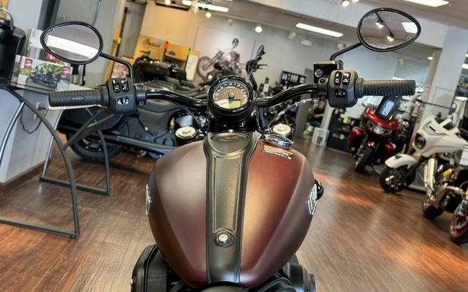 2024 Indian Motorcycle® Chief ABS Maroon Metallic Smoke