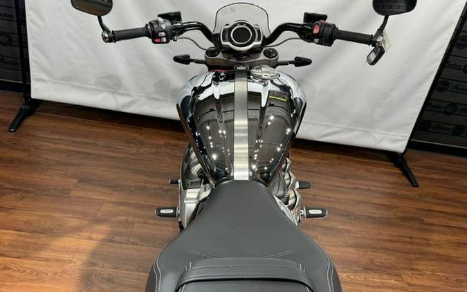 new 2023 Triumph Rocket 3 GT Chrome