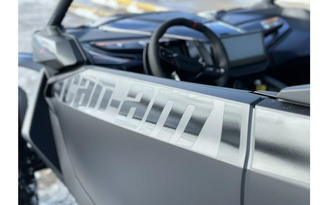 2024 Can-Am Maverick R X RS With Smart-Shox Black