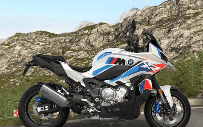 2026 BMW M 1000 XR