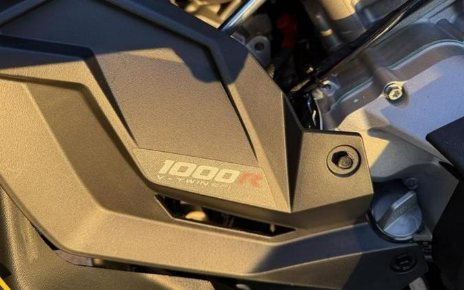 2026 Can-Am® Renegade X mr 1000 R Hyper Silver & Legion Red