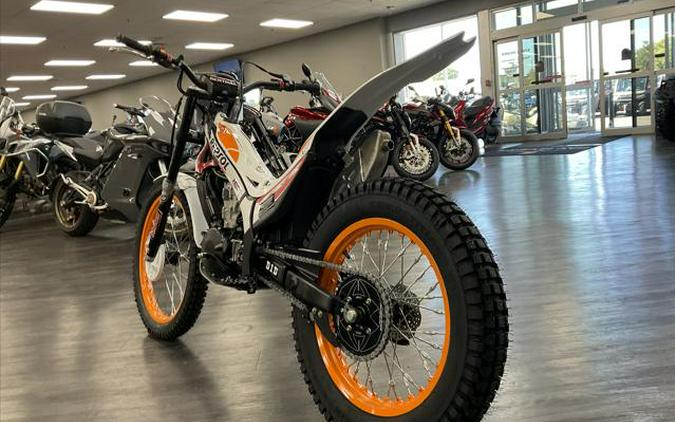 2023 HONDA MRT301RRP - 74064H