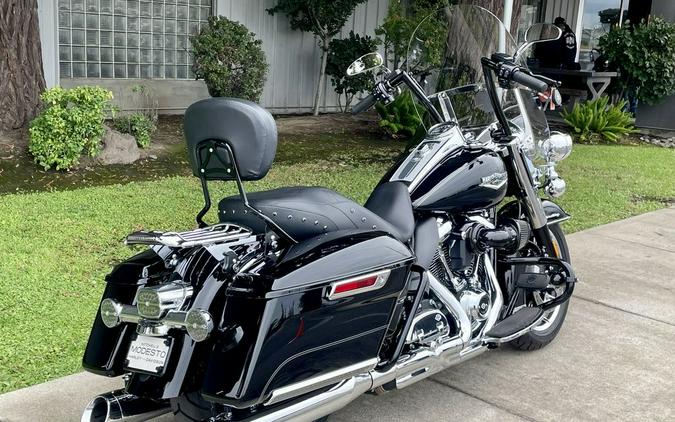 2017 Harley-Davidson® FLHR - Road King®