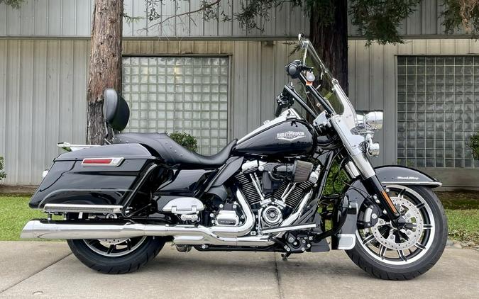 2017 Harley-Davidson® FLHR - Road King®