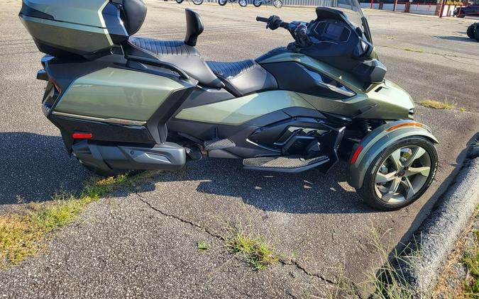 2021 Can-Am® Spyder® RT Sea To Sky SE6