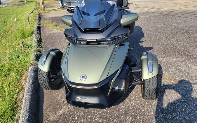 2021 Can-Am® Spyder® RT Sea To Sky SE6