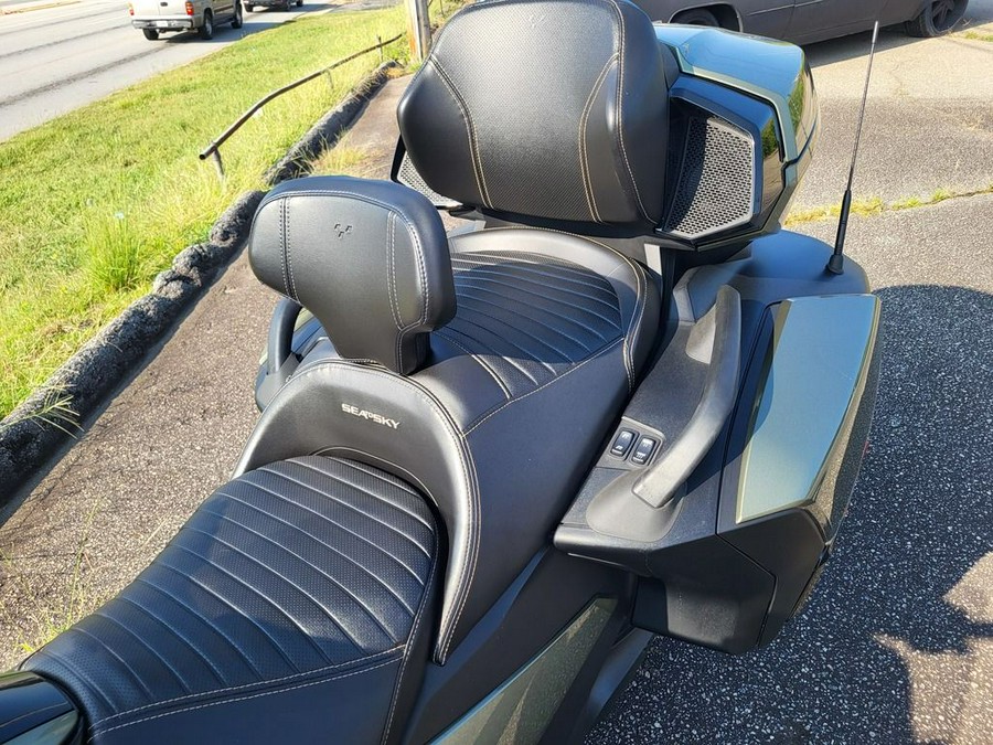 2021 Can-Am® Spyder® RT Sea To Sky SE6