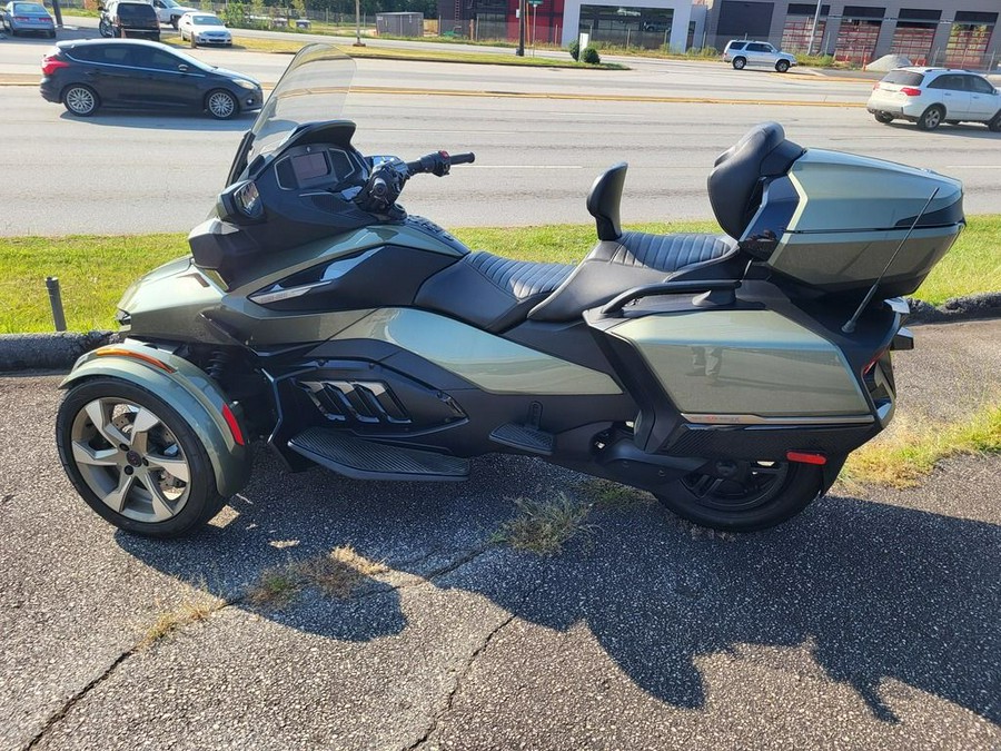 2021 Can-Am® Spyder® RT Sea To Sky SE6