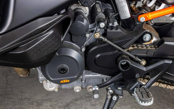 2024 KTM SMT 890 - RM879842