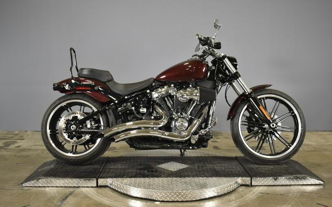 2018 Harley-Davidson Breakout 114 Twisted Cherry