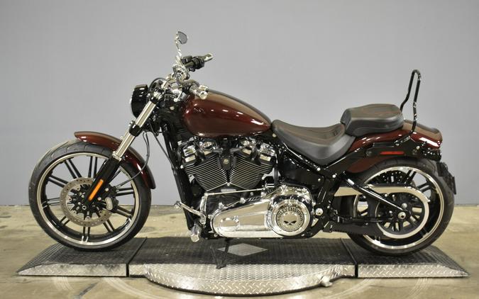 2018 Harley-Davidson Breakout 114 Twisted Cherry