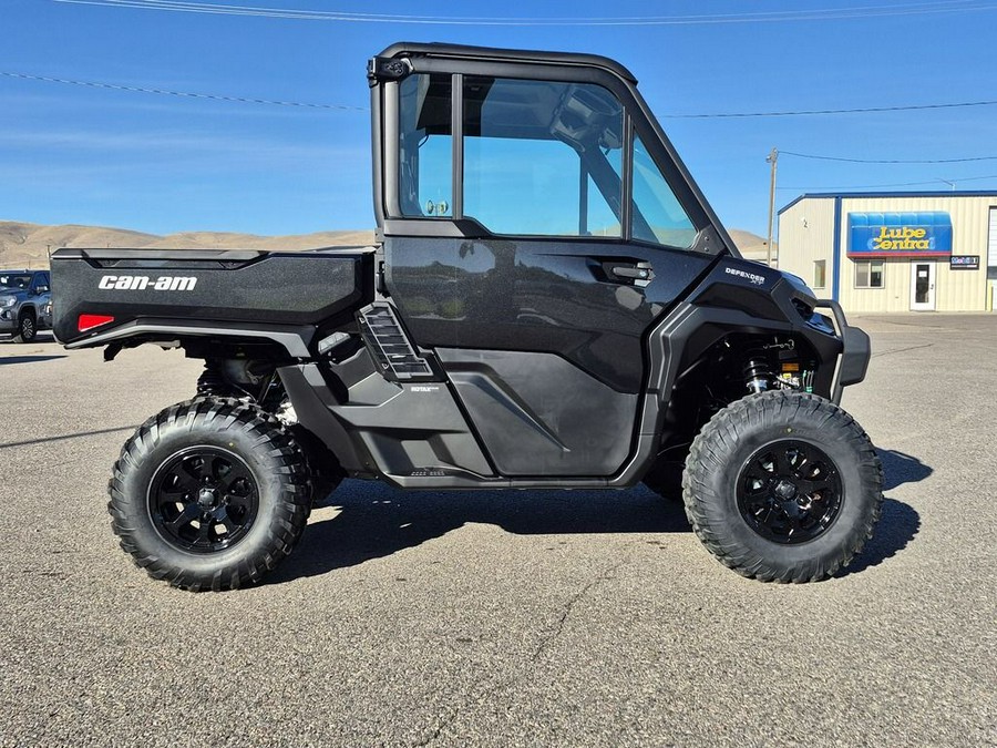 2026 Can-Am® Defender XT CAB HD11 With 10.25 in.display