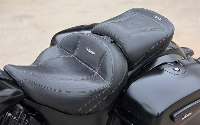 2021 Indian Motorcycle® Springfield ® Dark Horse® Thunder Black Smoke