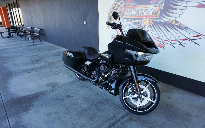 2024 Harley-Davidson Road Glide™ Vivid Black - Black Finish