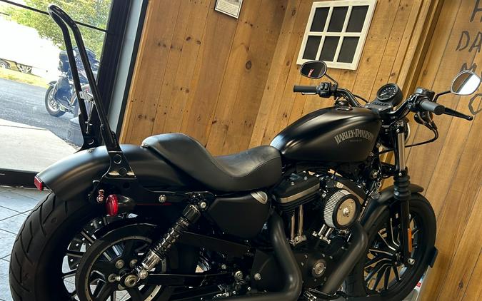 2015 Harley-Davidson Iron 883