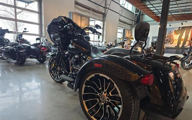 2025 Harley-Davidson® FLTRT - Road Glide® 3