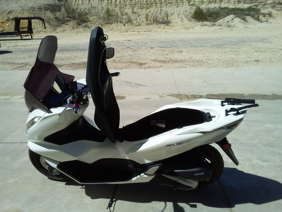 2022 Honda PCX 150 ABS