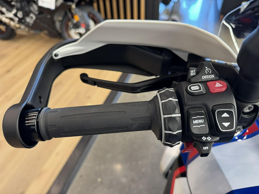 2025 BMW R 1300 GS - TROPHY - RACING BLUE METALLIC