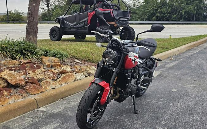 2025 Triumph Trident 660 Diablo Red/Sapphire Black 660