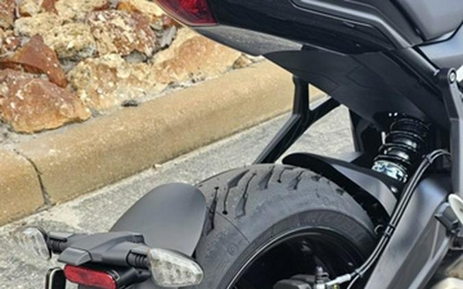 2025 Triumph Trident 660 Diablo Red/Sapphire Black 660