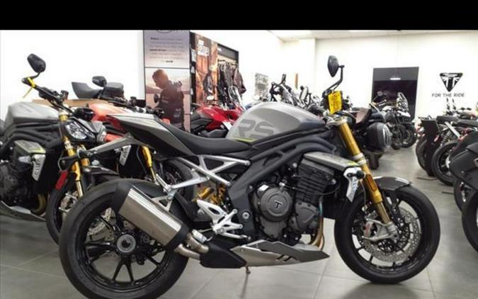 2022 Triumph Speed Triple S Jet Black