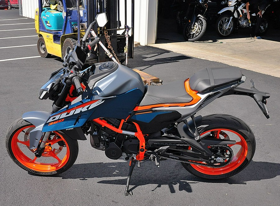 2024 KTM Duke 390