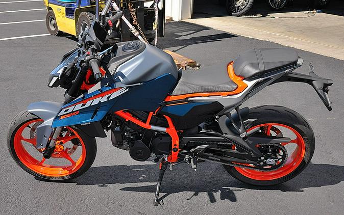 2024 KTM Duke 390