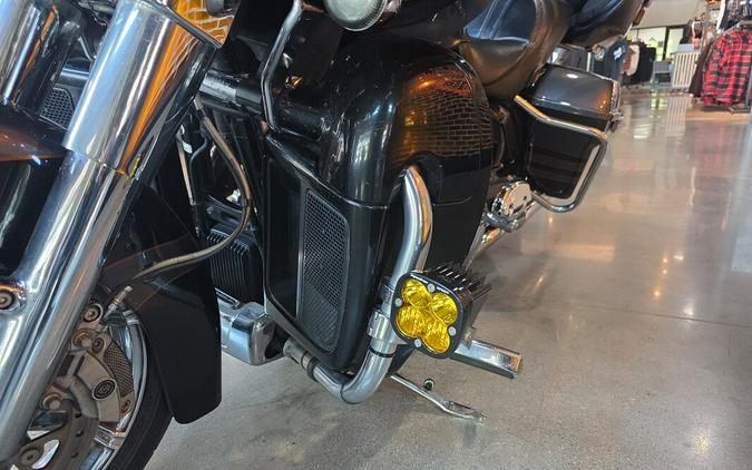 FLTRUSE 2016 CVO™ Road Glide® Ultra