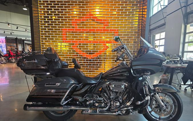 FLTRUSE 2016 CVO™ Road Glide® Ultra