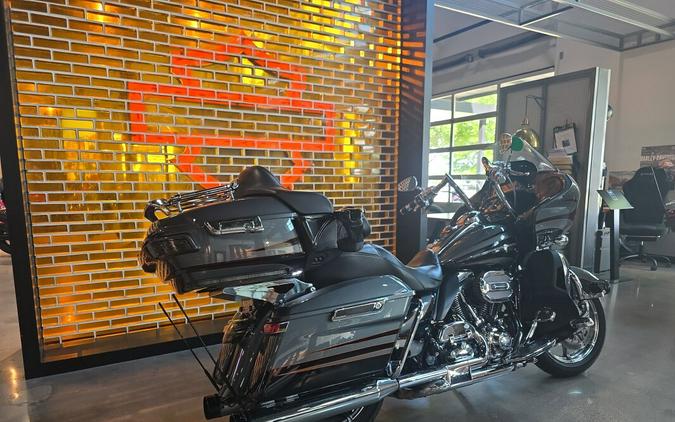 FLTRUSE 2016 CVO™ Road Glide® Ultra