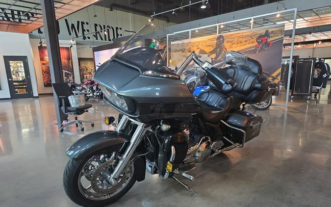 FLTRUSE 2016 CVO™ Road Glide® Ultra