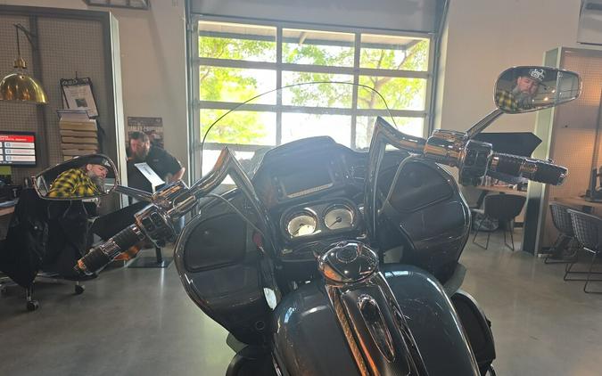 FLTRUSE 2016 CVO™ Road Glide® Ultra