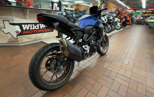 2022 Honda CB300R ABS