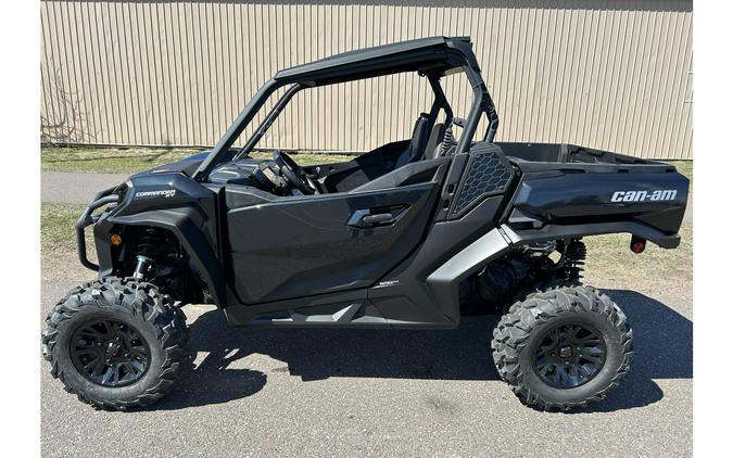 2024 Can-Am SSV COM XT 64 1000R BK 24