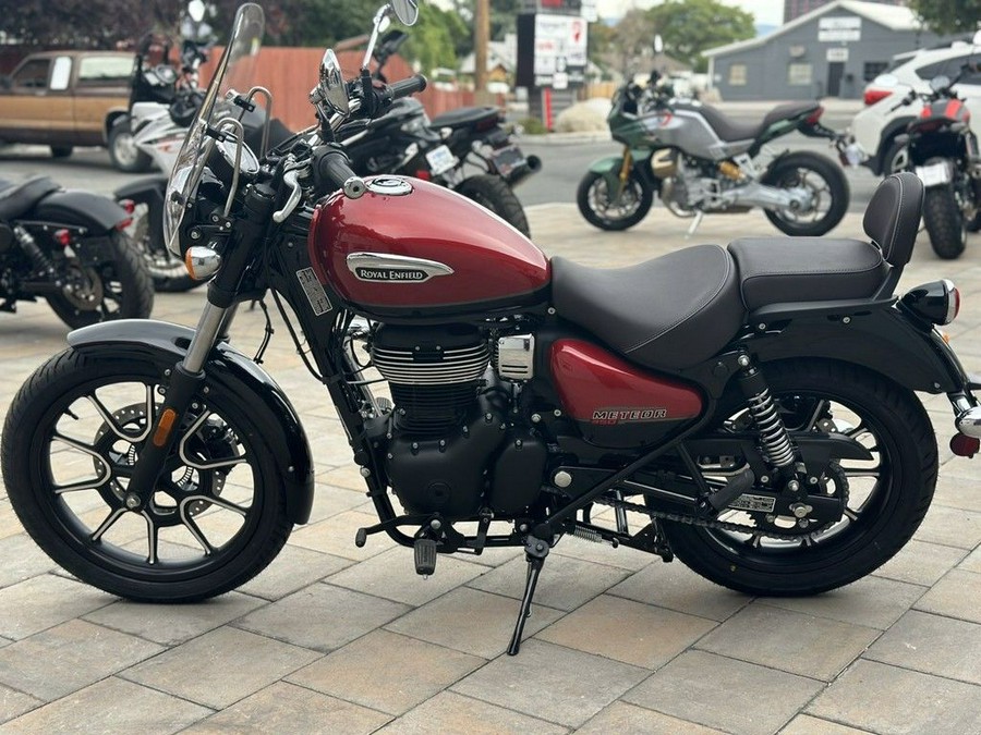 2023 Royal Enfield Meteor 350 Stellar Red