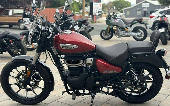 2023 Royal Enfield Meteor 350 Stellar Red