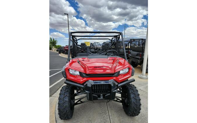 2025 Honda Pioneer 1000-6 Crew Deluxe