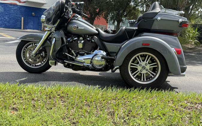 FLHTCUTG 2022 Tri Glide Ultra