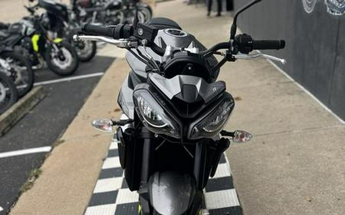 2024 Triumph Street Triple 765 R Silver Ice