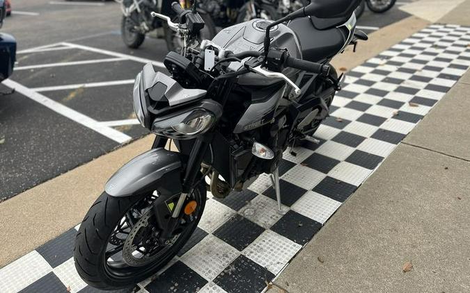 2024 Triumph Street Triple 765 R Silver Ice