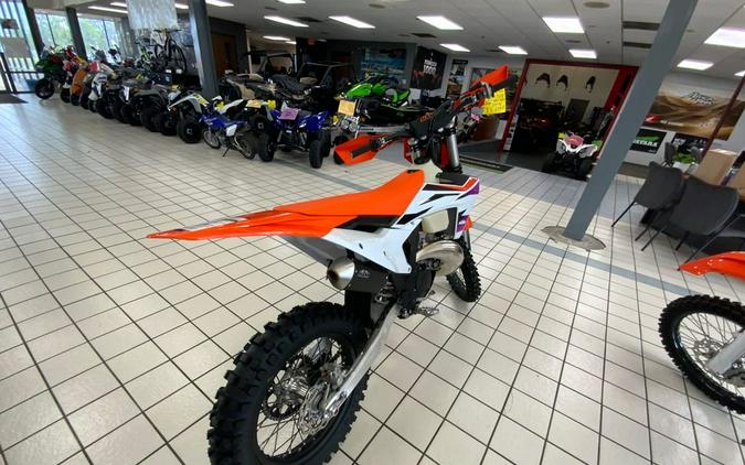 2024 KTM XC 300