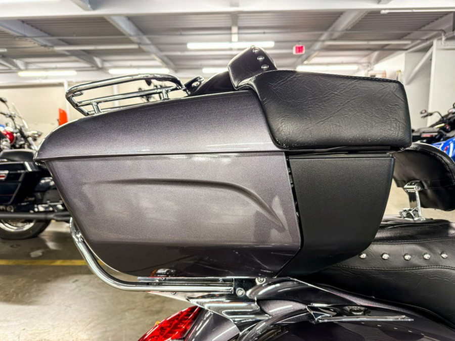 2016 Indian Roadmaster Thunder Black