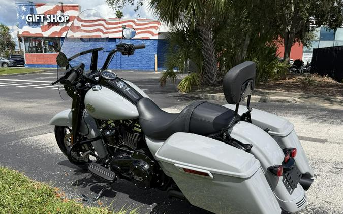 FLHRXS 2025 Road King Special