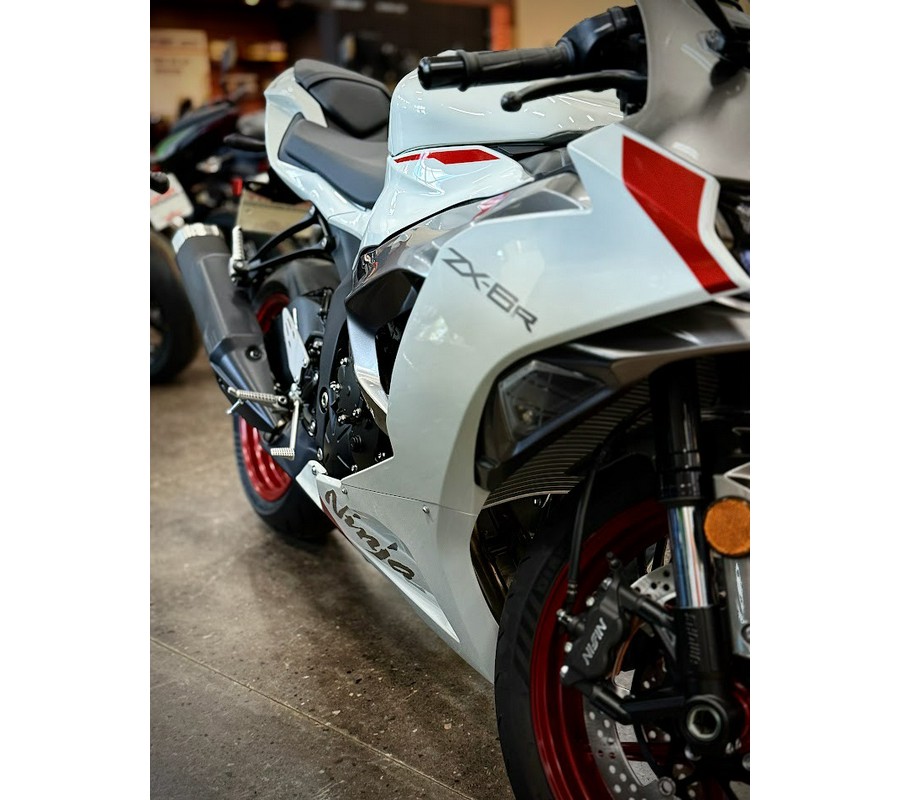 2025 Kawasaki Ninja ZX-6R